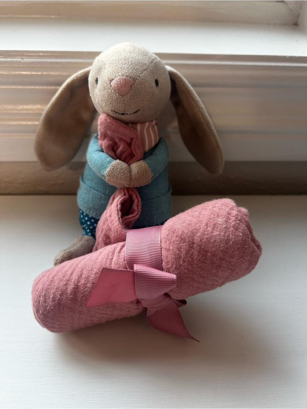 NWT Retired Jellycat - Little Rambler Bunny Soother (Model RAMS4BU)